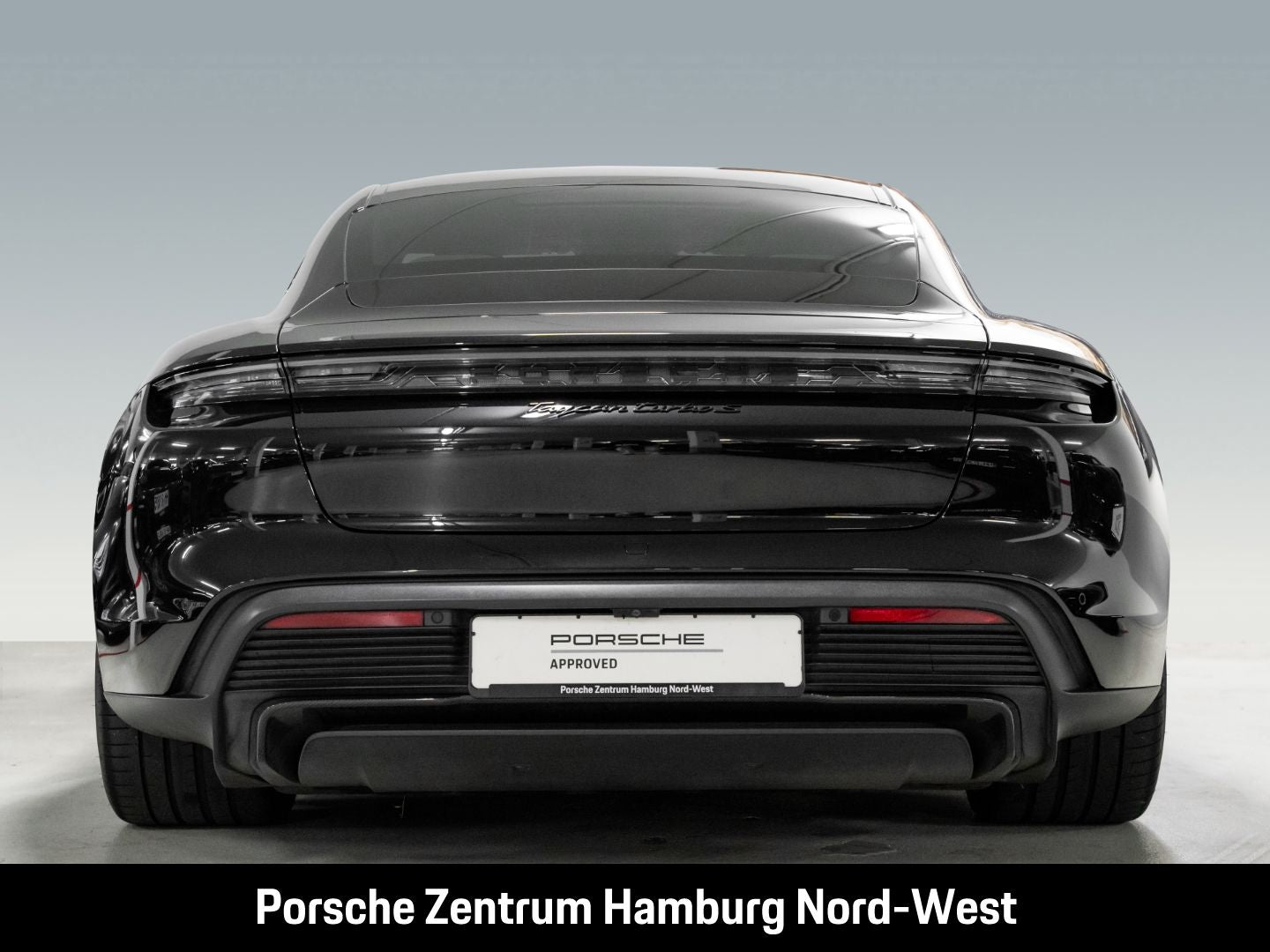 Porsche Taycan Turbo S LED-Matrix InnoDrive Head-Up