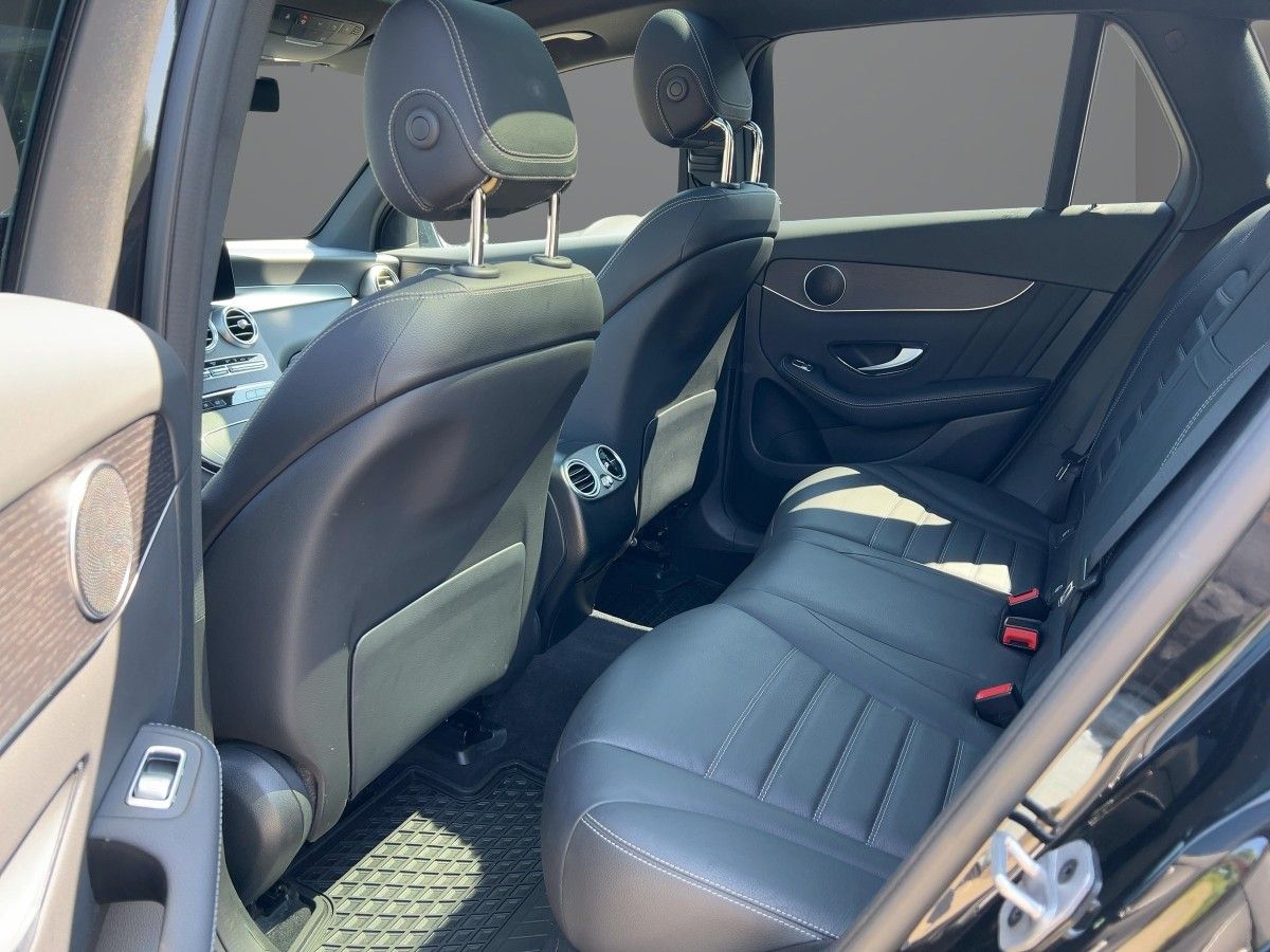 Mercedes-Benz GLC 300 de 4Matic AMG Line - Samsaru's Car Outlet
