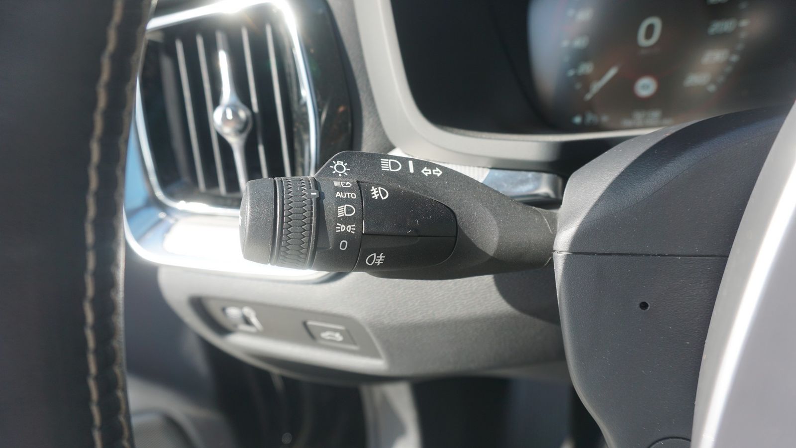 Volvo S60 2.0 R Design LED Navi HarmanKardon Panorama