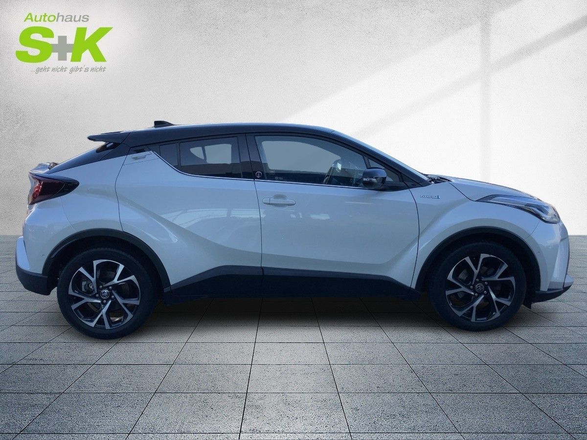 Toyota C-HR 2.0 Hybrid - Samsaru's Car Outlet