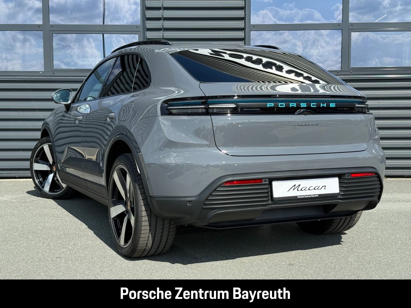 Porsche Macan 4 *AHV*MATRIX*INNO*HEADUP*BOSE*LUFTFEDER*
