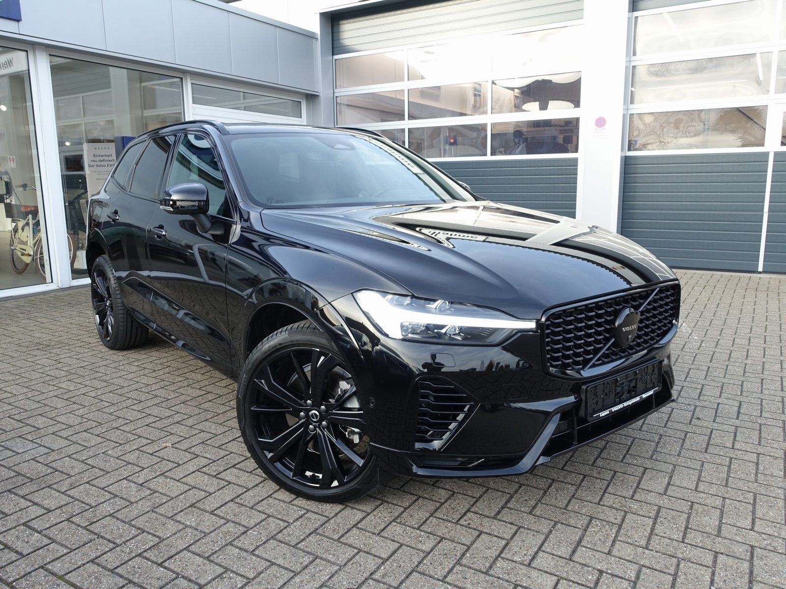 Volvo XC60 Black Edition Plus T6 AWD/360°/Pano/H&K/BLS