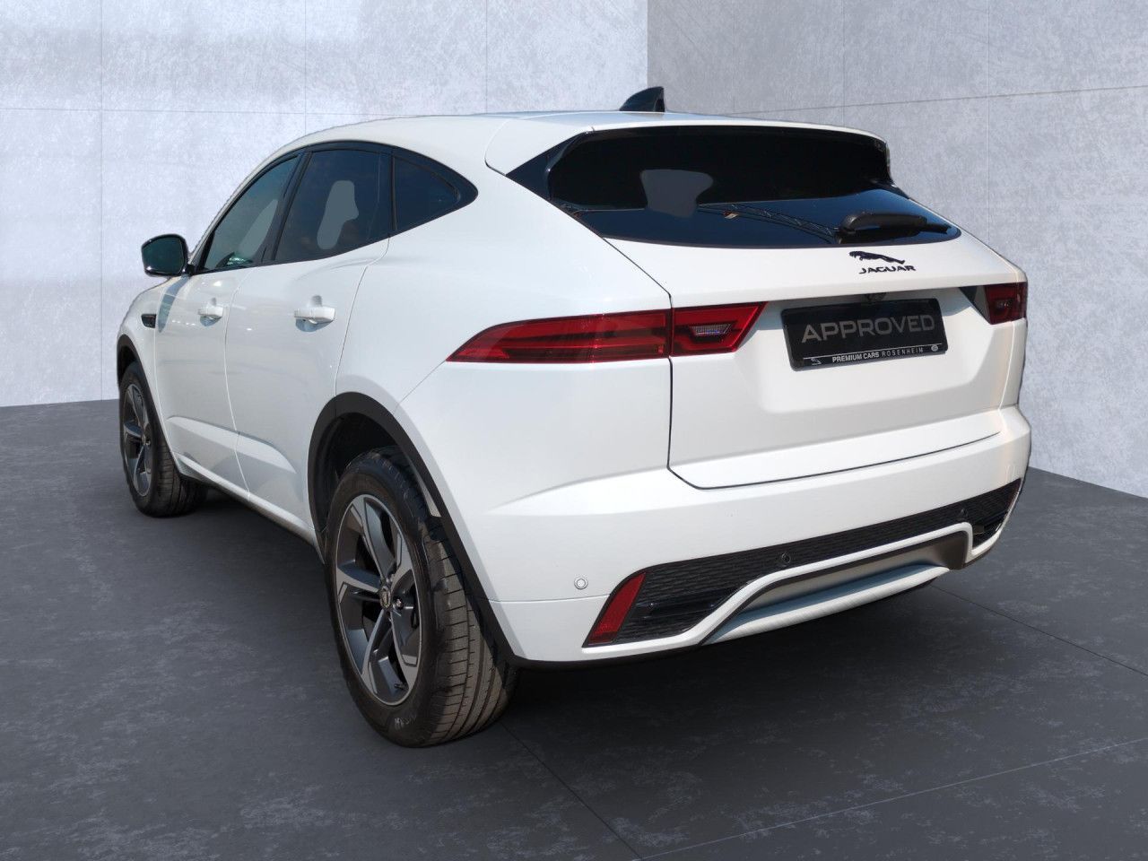Jaguar E-Pace D200 R-Dynamic SE AWD Pano/Winter Kamera