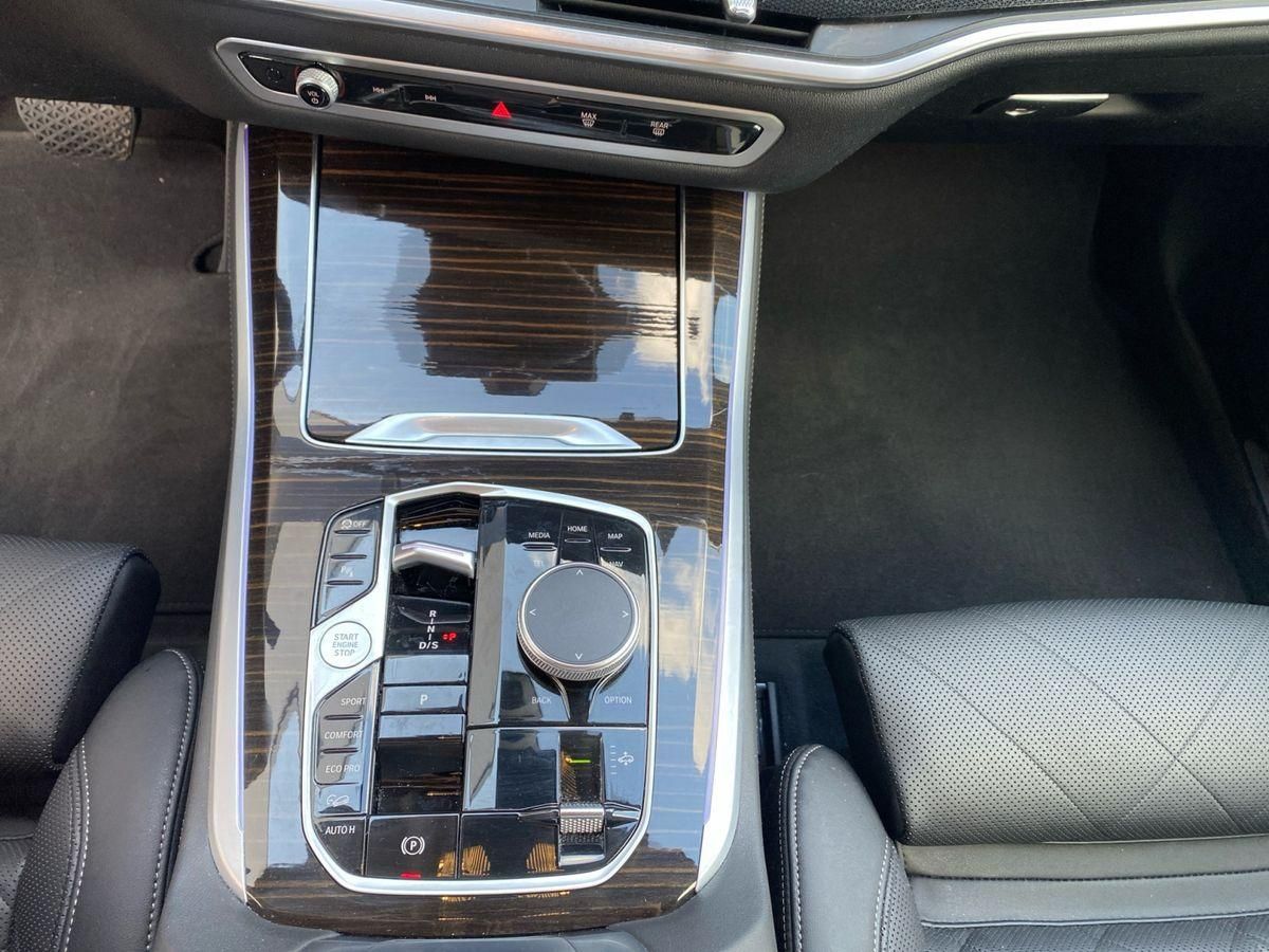 BMW X5 xDRIVE 30d HUD+LEDER+AHK+INNOVATION+H&K+20"