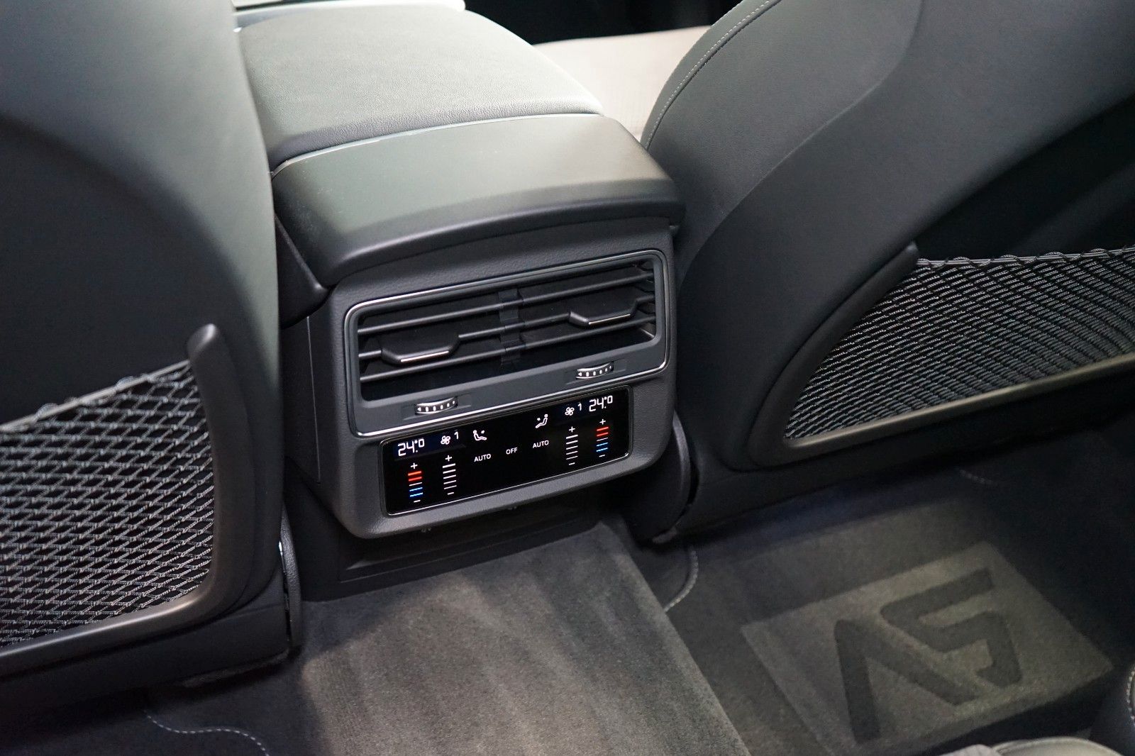 Audi Q7 50 TDI*S-LINE*TOW*OLED*AUX.HEAT*CZ*71.901€ NETTO