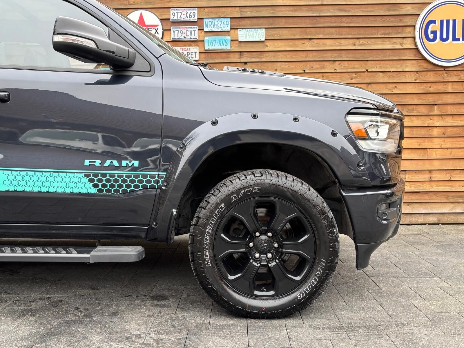 Dodge RAM 1500 Laramie 5.7L PANO 4x4 AHK