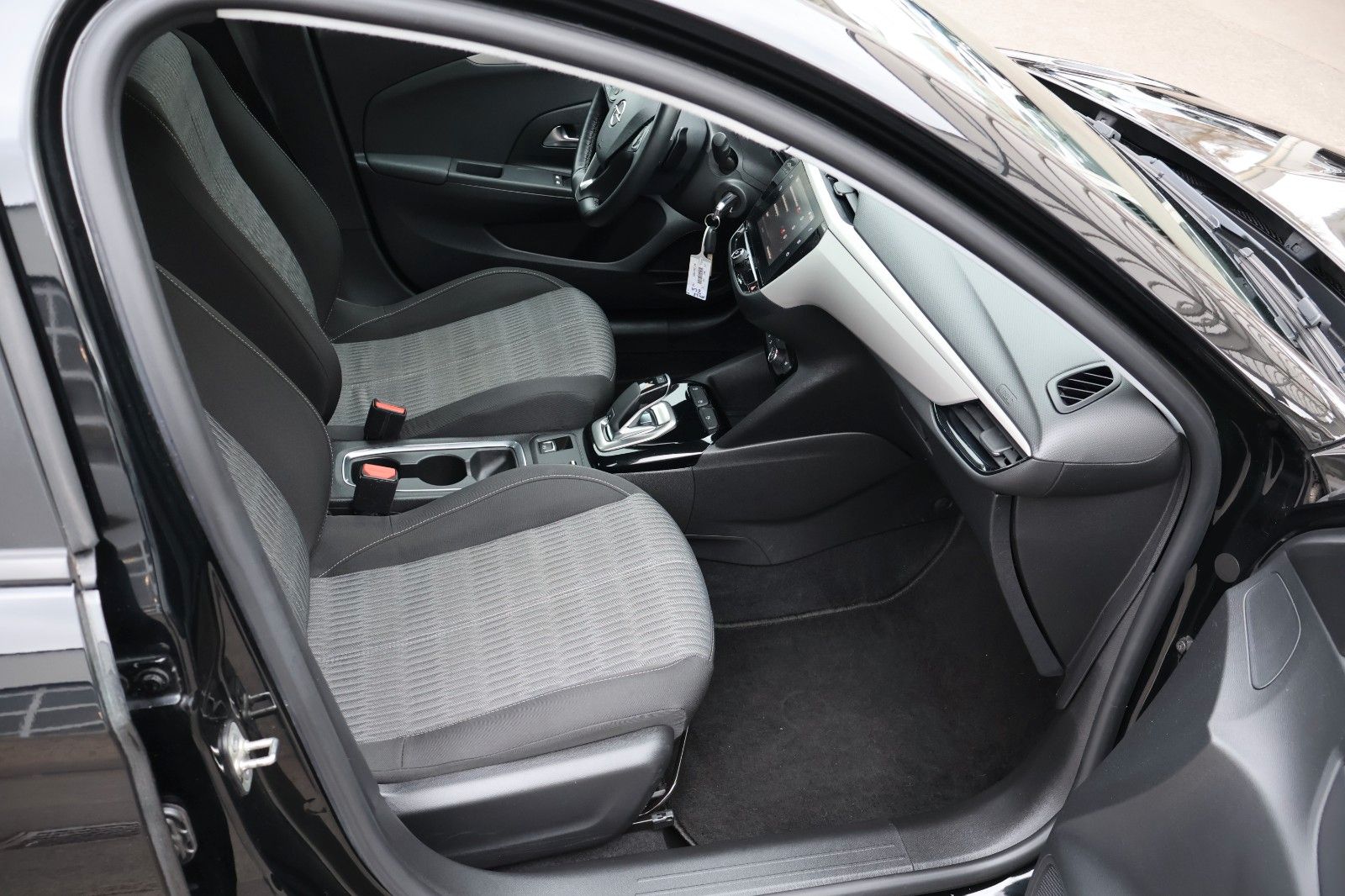Opel Corsa 1.2 Turbo AT8 Edition - Samsaru's Car Outlet
