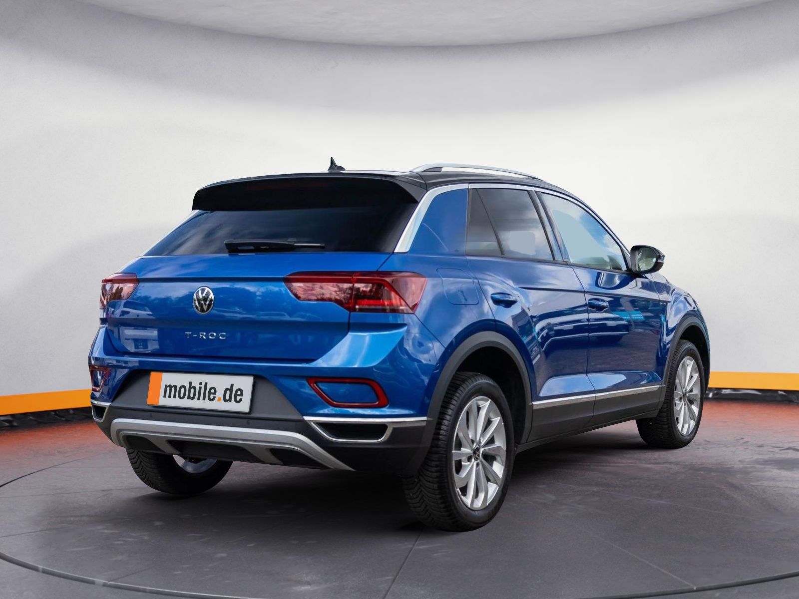 Volkswagen T-Roc 1.0 TSI Style - Samsaru's Car Outlet