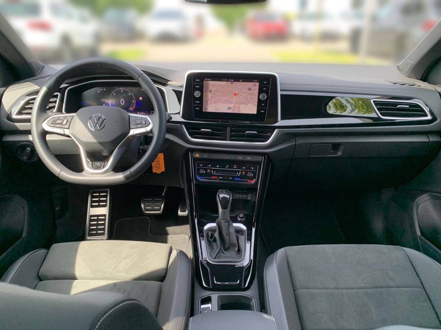 Volkswagen T-Roc 2.0 TDI R-Line - Samsaru's Car Outlet