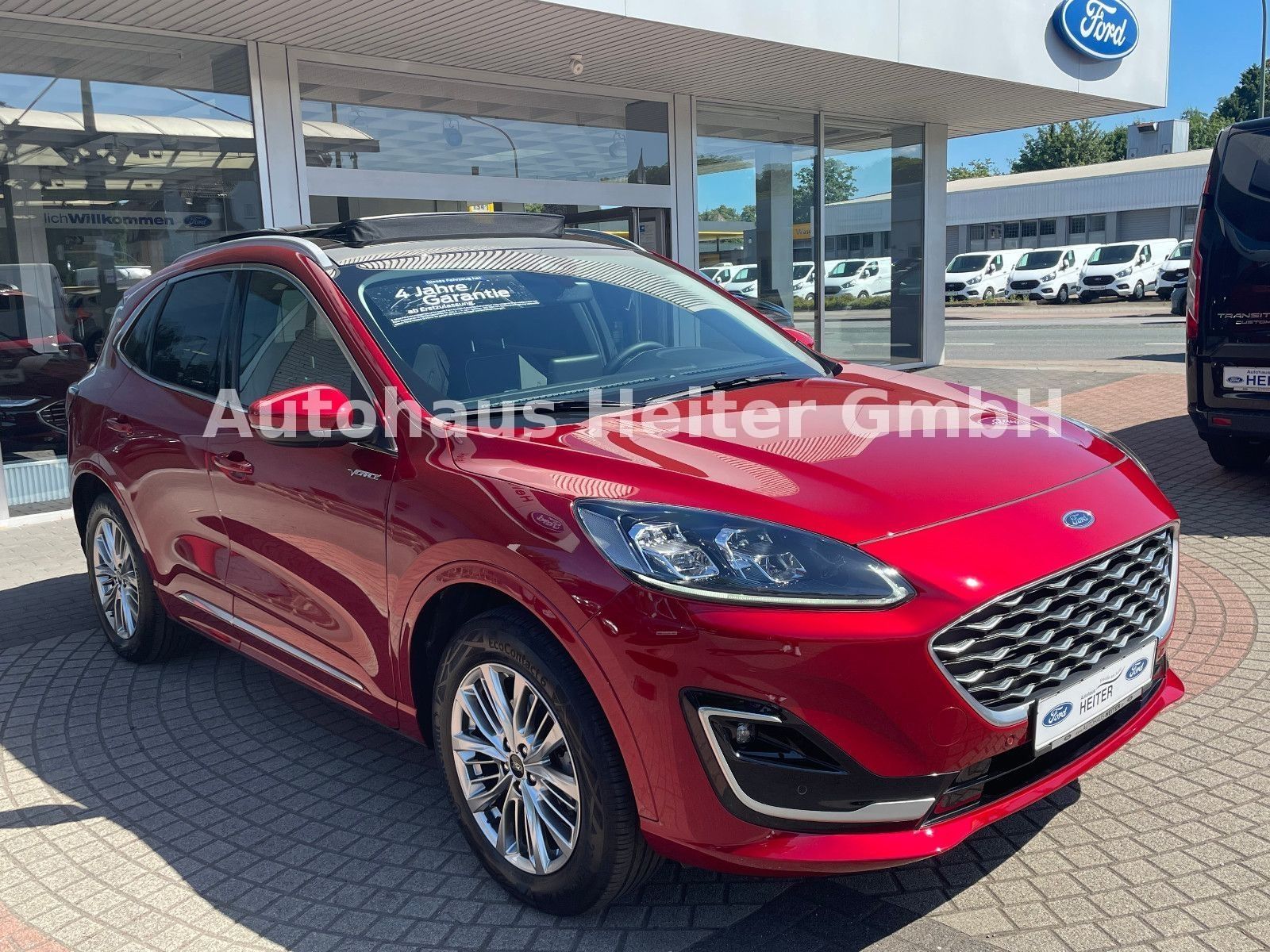 Ford Kuga FHEV Allrad Vignale - Samsaru's Car Outlet