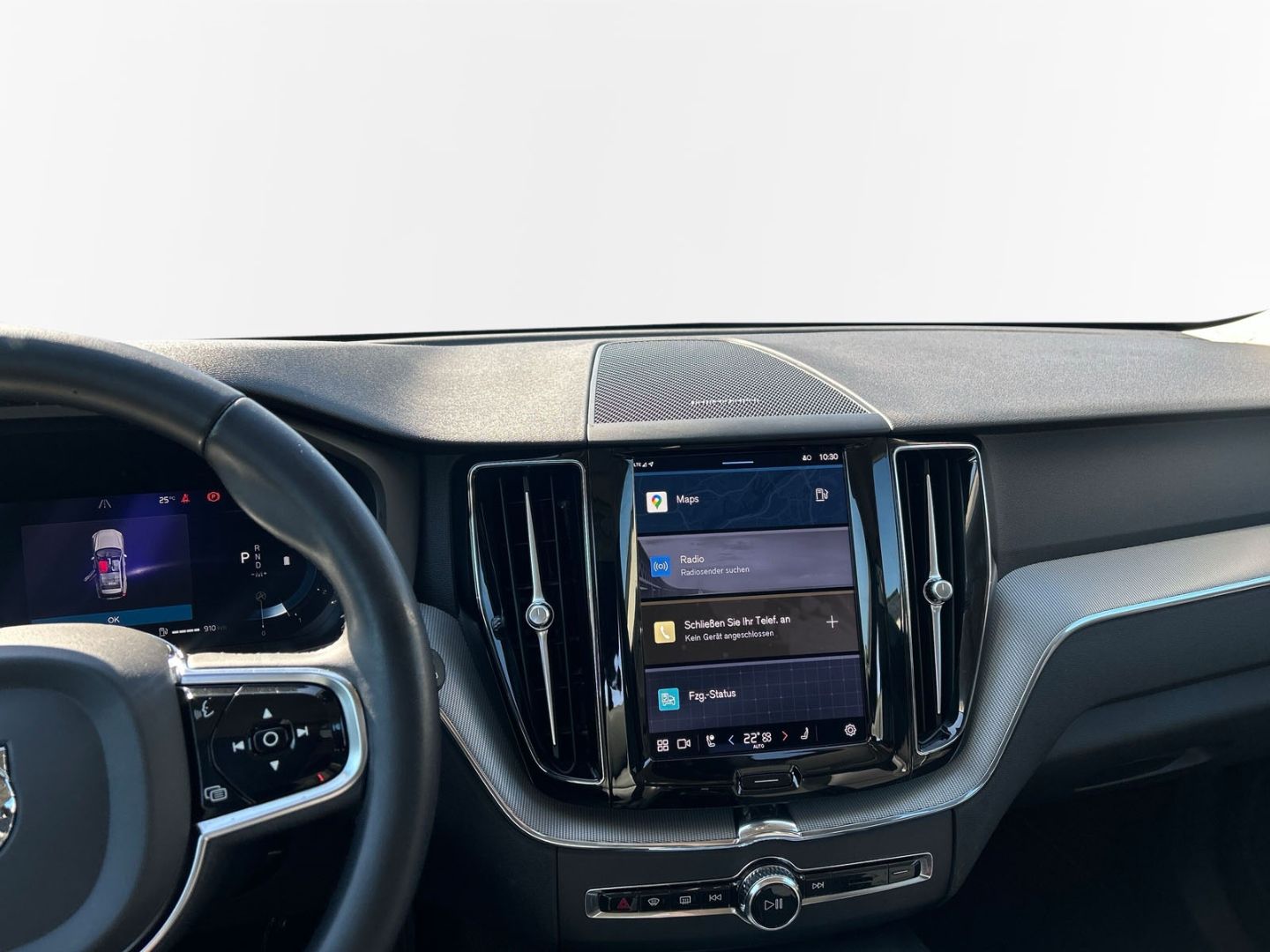 Volvo XC60 B4 Diesel AWD Plus Dark - Samsaru's Car Outlet
