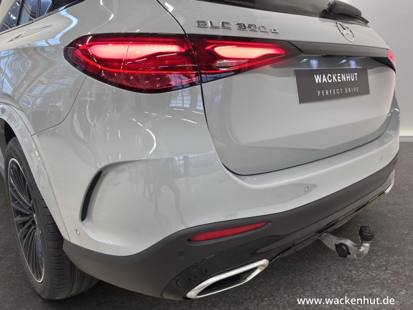 Mercedes-Benz GLC 300 d 4M EDITION AMG LINE NIGHT+AHK+PANO+DIS