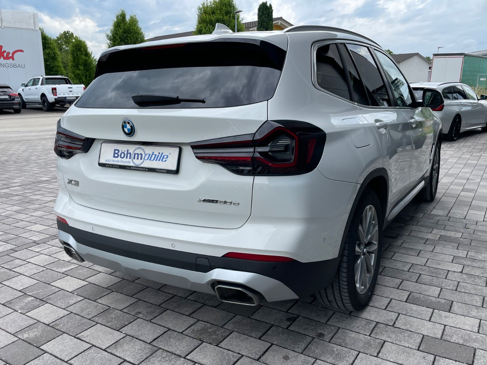 BMW X3 xDrive30e - Samsaru's Car Outlet
