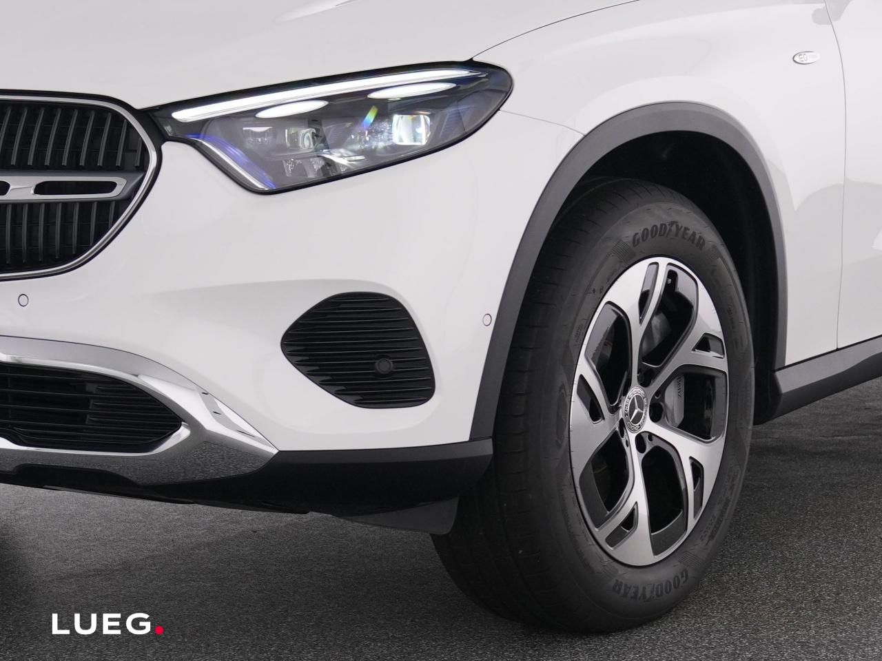 Mercedes-Benz GLC 300 e 4M AVANTGARDE+PANO+AHK+FAHRASS+KEYLESS