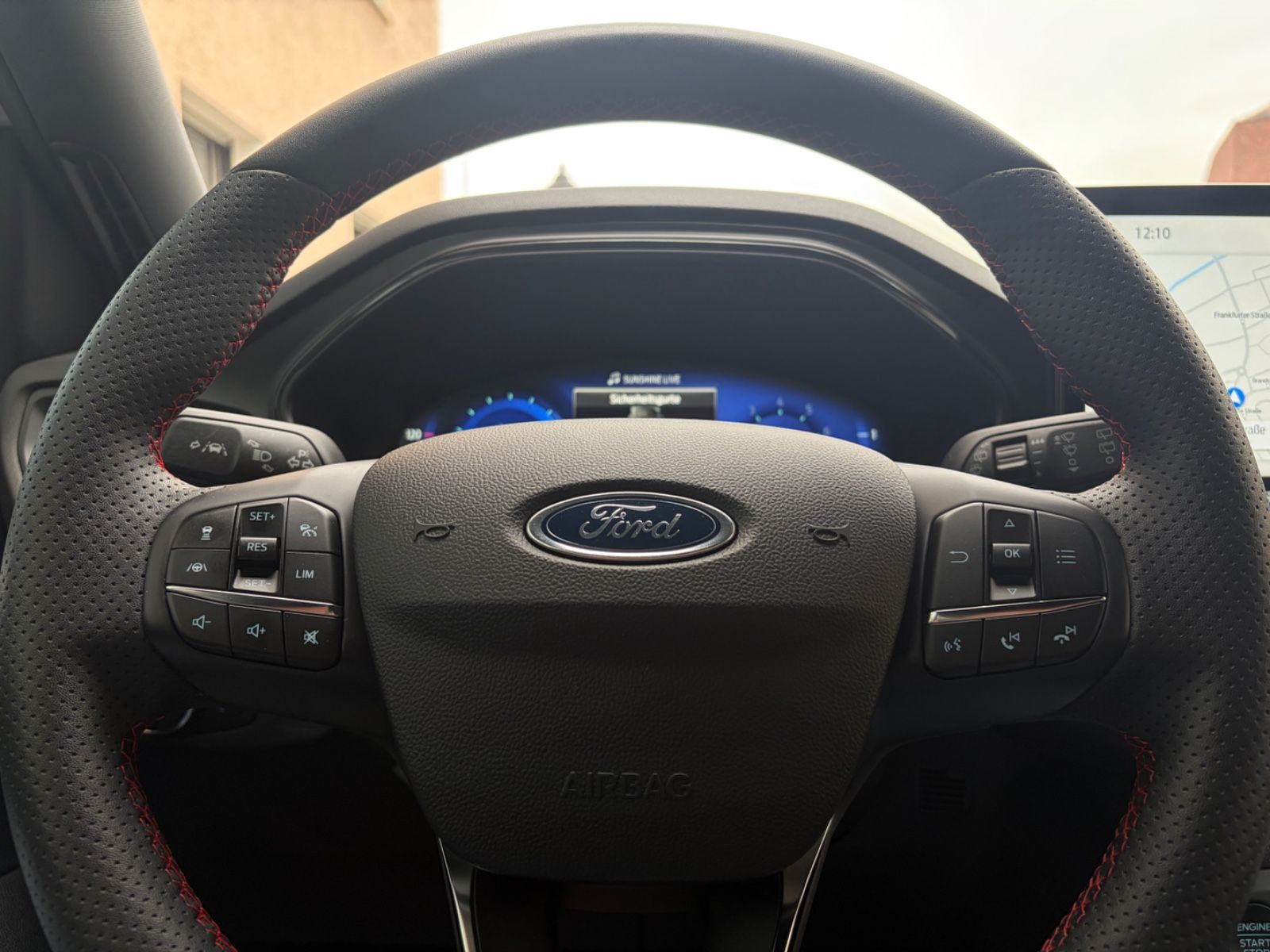Ford Focus Turnier ST-Line X Automatik Kamera LED Nav