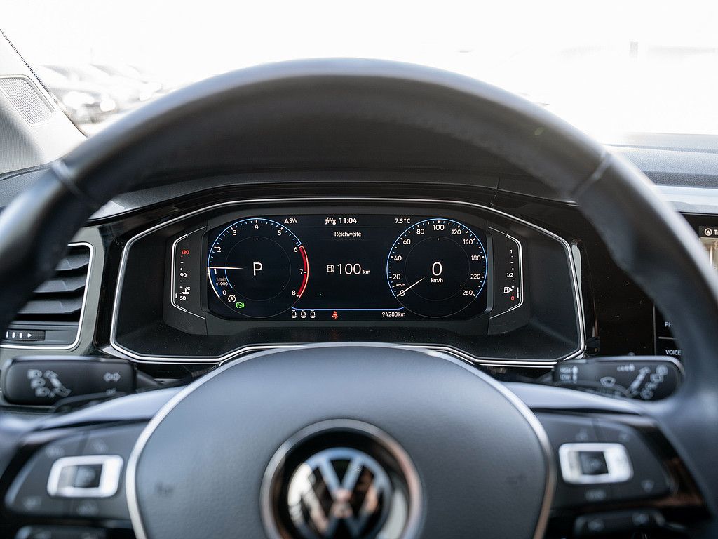 Volkswagen Polo 1.0 TSI Highline DSG - Samsaru's Car Outlet