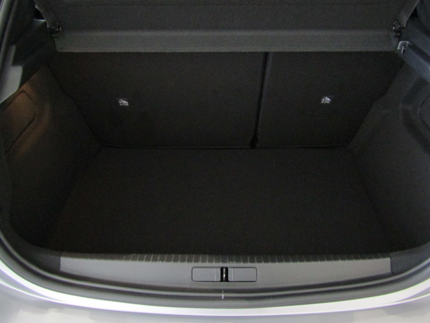 Opel Corsa-e F e GS - Samsaru's Car Outlet