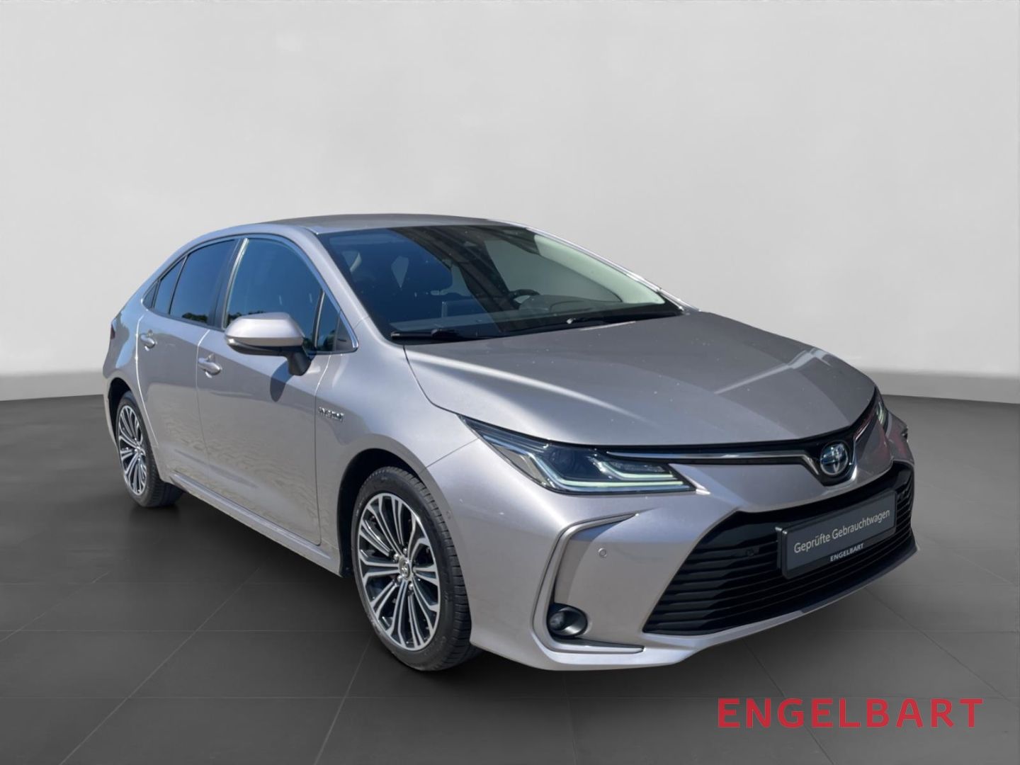 Toyota Corolla 1.8 Hybrid Club - Samsaru's Car Outlet