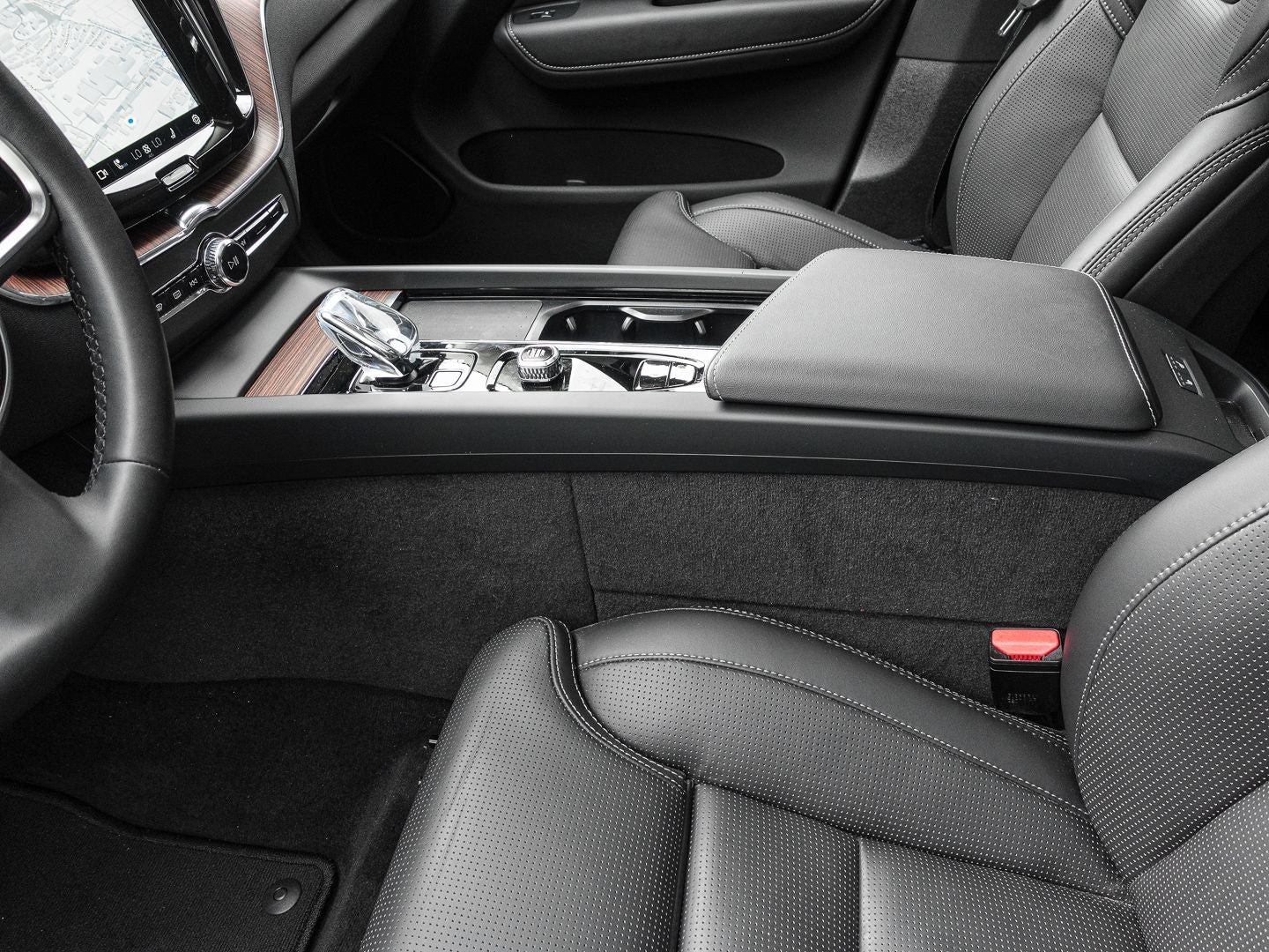 Volvo XC60 Ultra Dark Recharge Plug-In Hybrid AWD T8 T