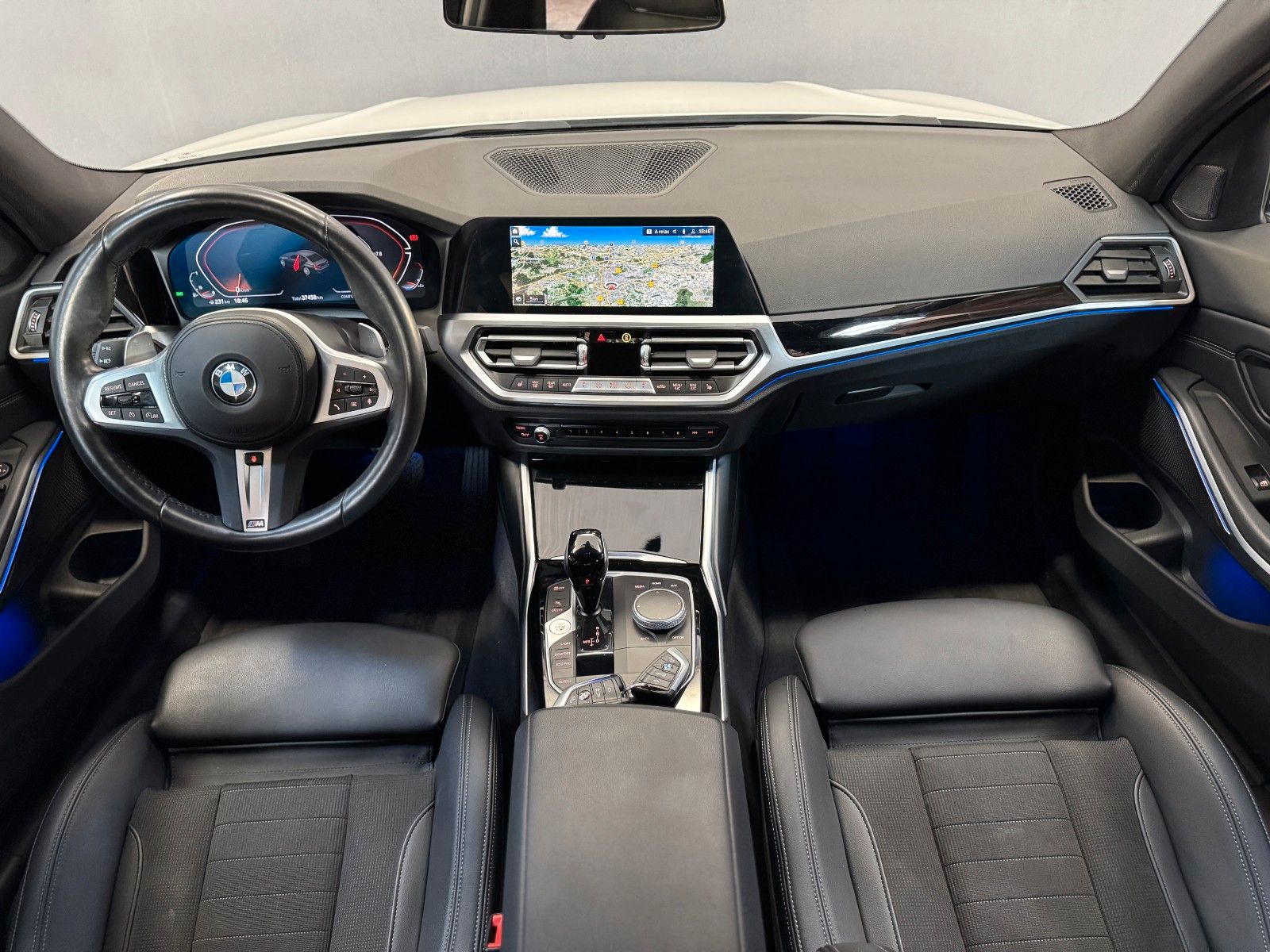BMW 320i M-Sport - Samsaru's Car Outlet