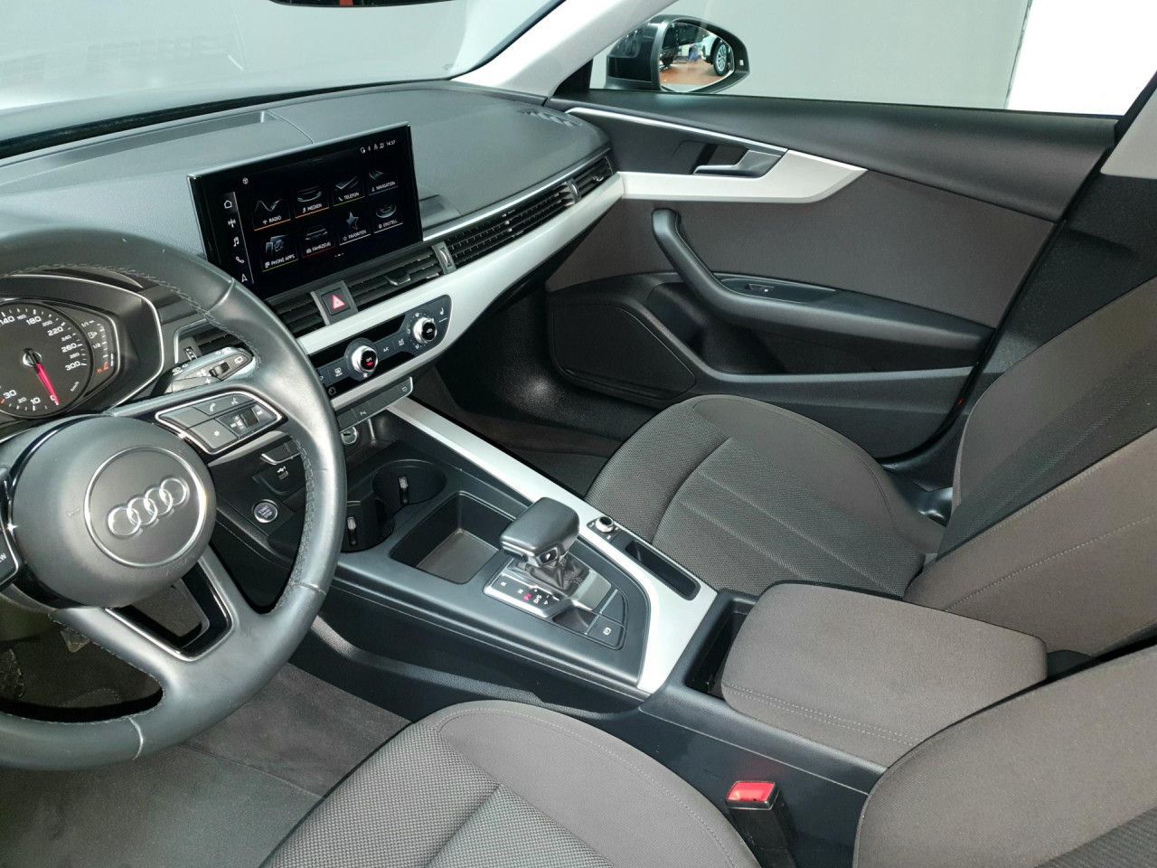 Audi A4 Avant 35TFSI S tronic - Samsaru's Car Outlet