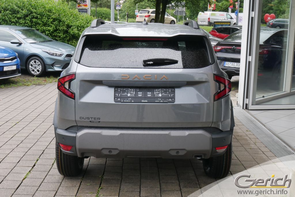 Dacia Duster Hybrid 140 Extreme - Samsaru's Car Outlet