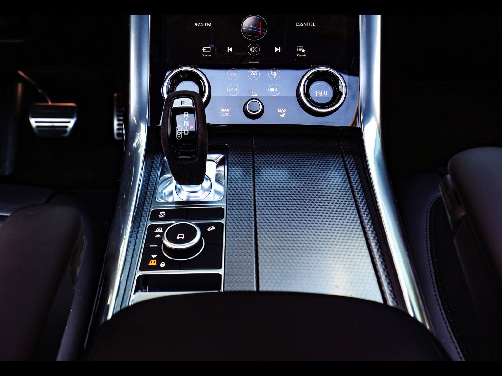 Range Rover Sport P400 HST - Samsaru's Car Outlet