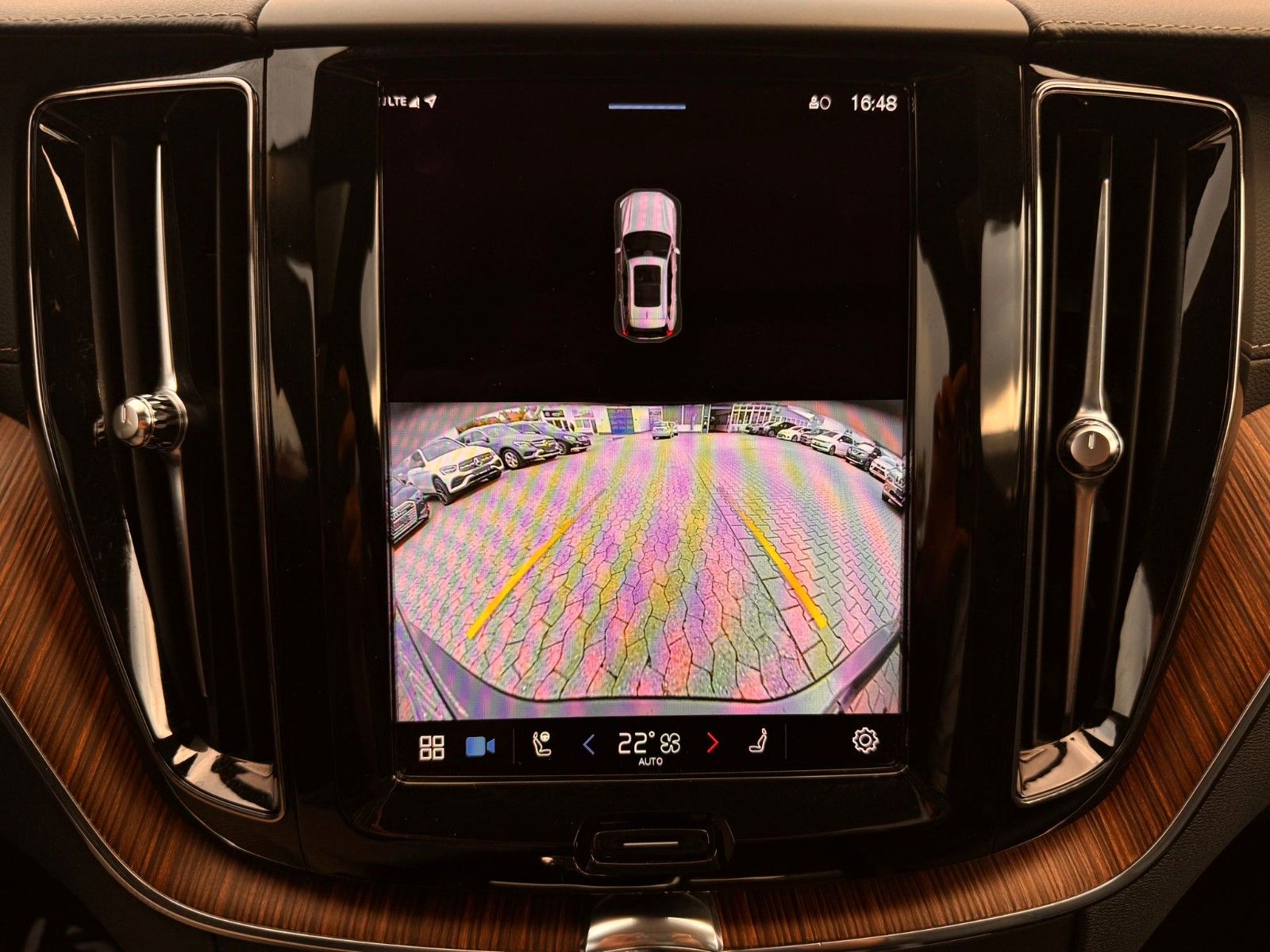 Volvo XC60 Ultimate Dark AWD AHK°PANO°HUD°360°STANDHZG