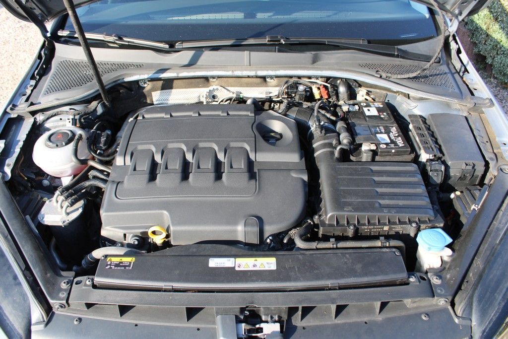 Volkswagen Golf Var 2.0 TDI DSG Comfortline - Samsaru's Car Outlet