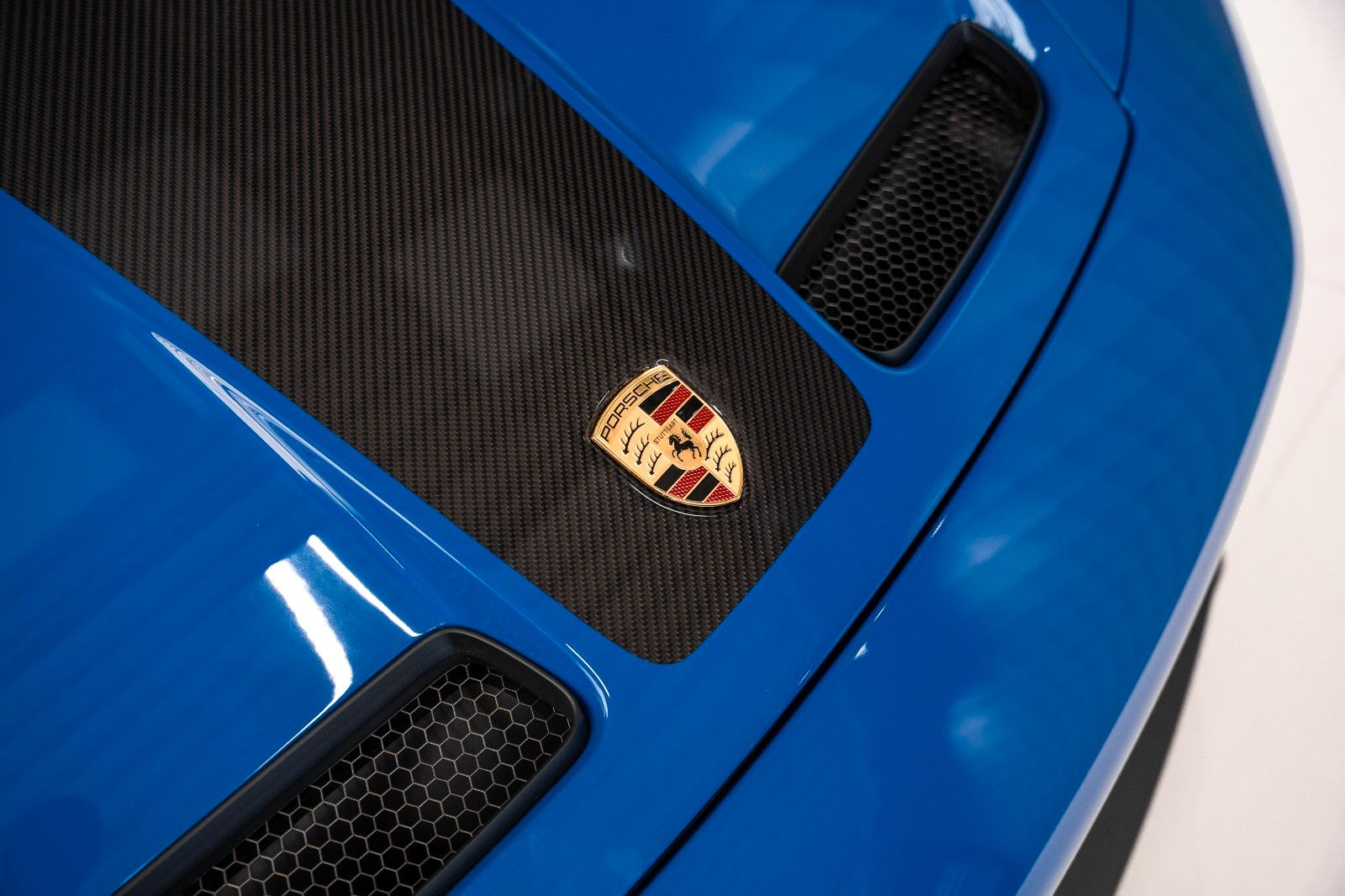 Porsche 992 GT3 - Samsaru's Car Outlet