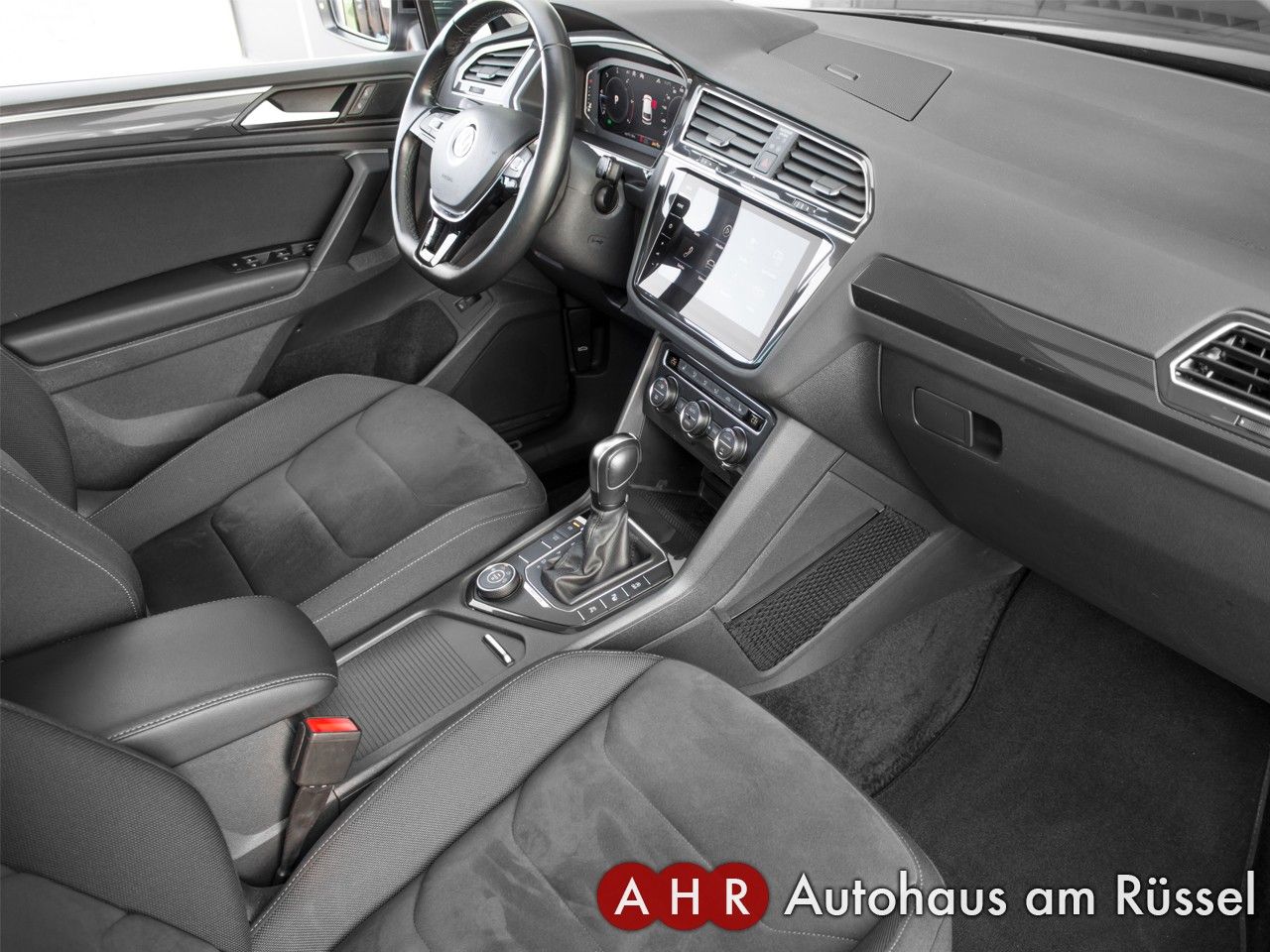 Volkswagen Tiguan Highline 2.0 TDI 4Motion - Samsaru's Car Outlet