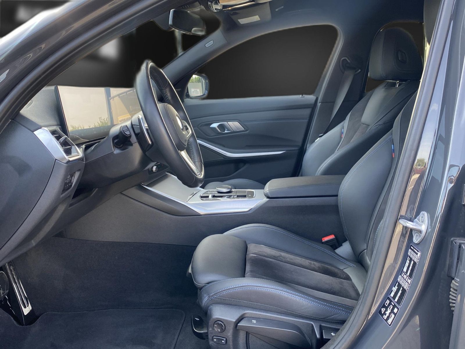 BMW 320 d xD M Sport - Samsaru's Car Outlet