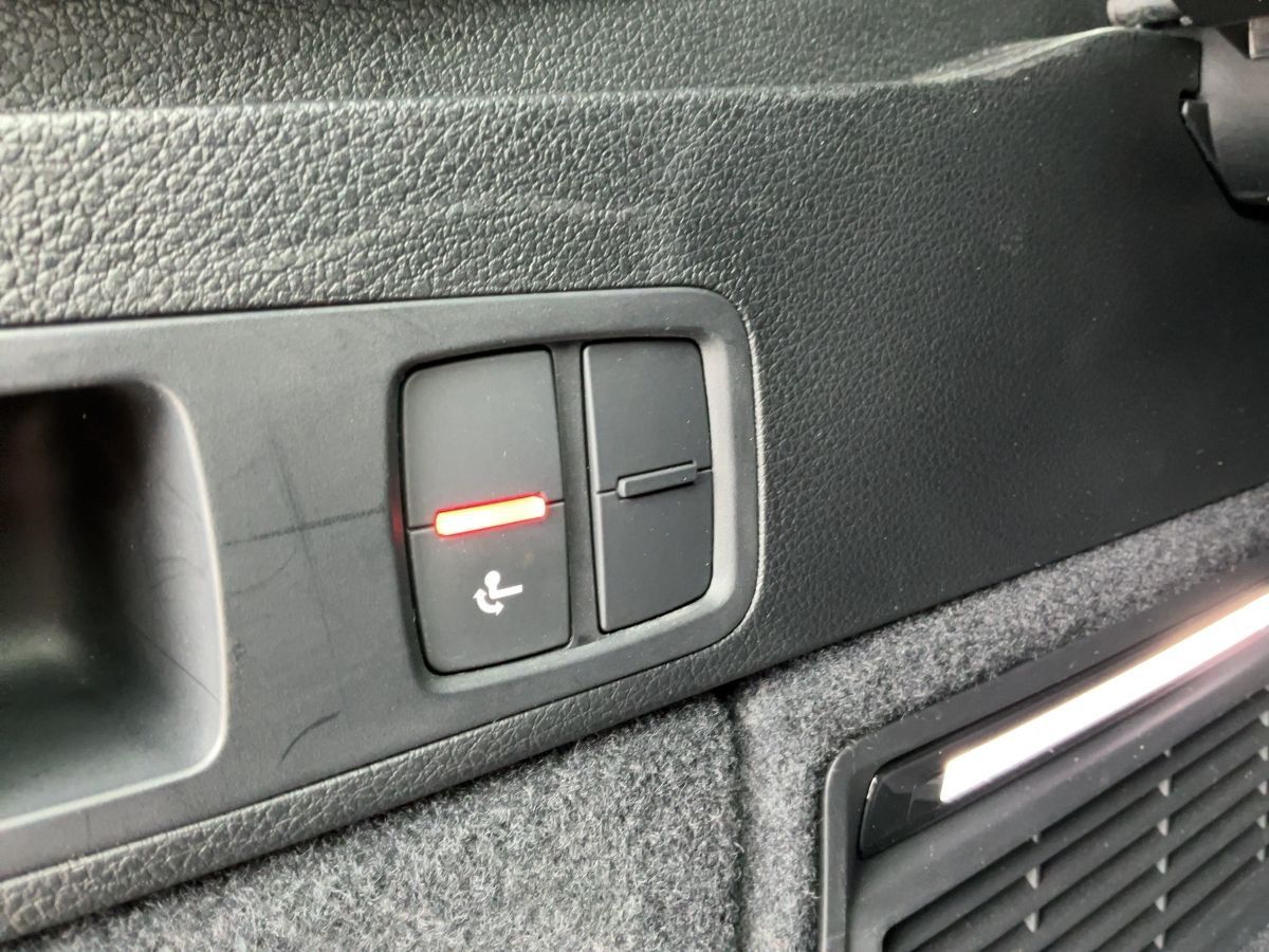 Audi Q5 45 TFSI QU S-LINE - Samsaru's Car Outlet