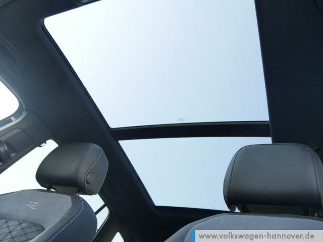 Volkswagen Tiguan 2.0 TDI DSG R-Line Pano IQ.LIGHT Navi ACC