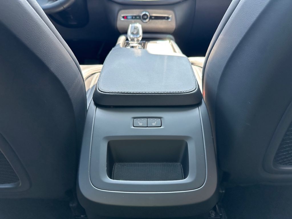 Volvo XC90 Plus Bright AWD B5 Diesel EU6d 7-Sitzer AD