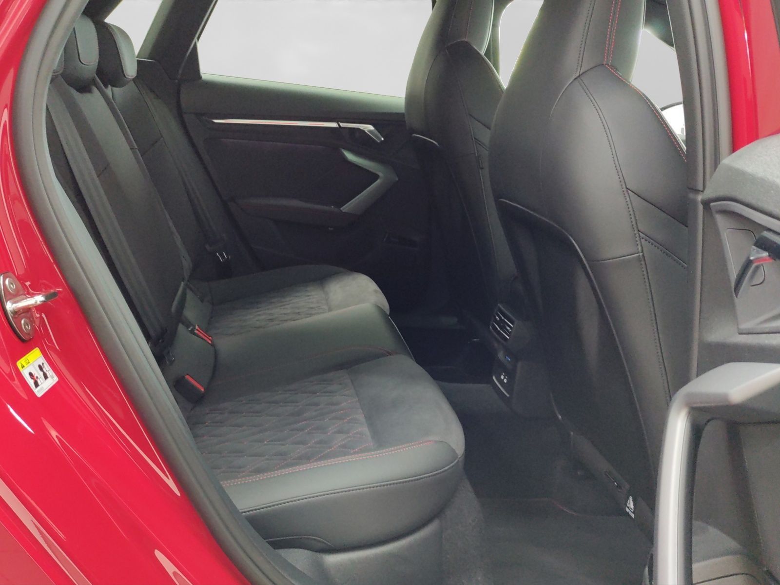 Audi A3 Sportback TFSIe S LINE NP66 SONOS HuD ALCANTA