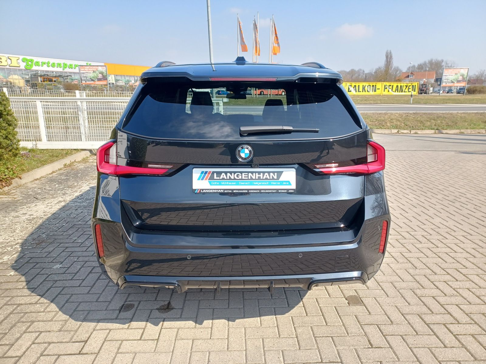 BMW X1 xDrive23d M Sportpaket - Samsaru's Car Outlet