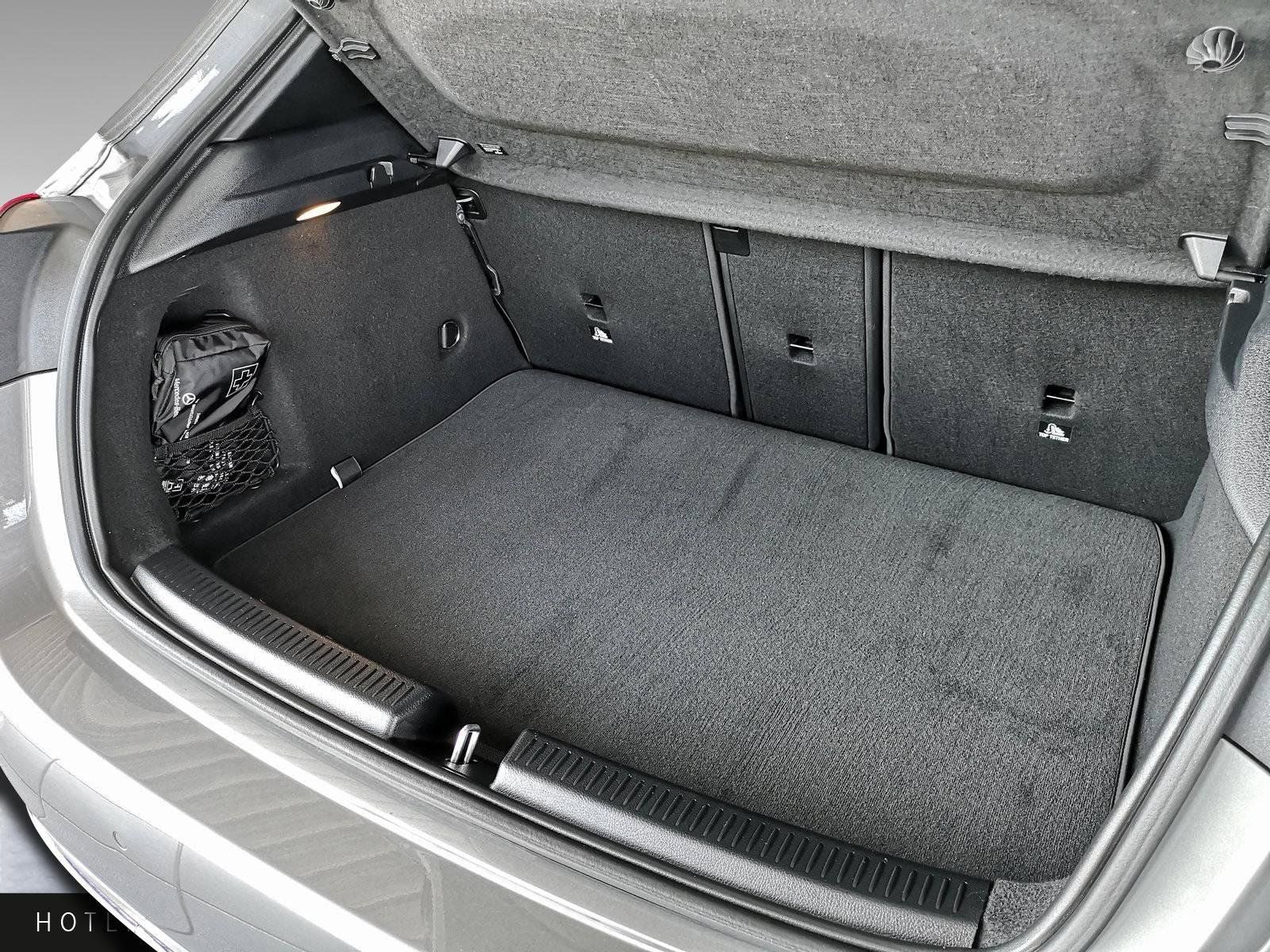 Mercedes-Benz A 180 Progressive LINE - Samsaru's Car Outlet