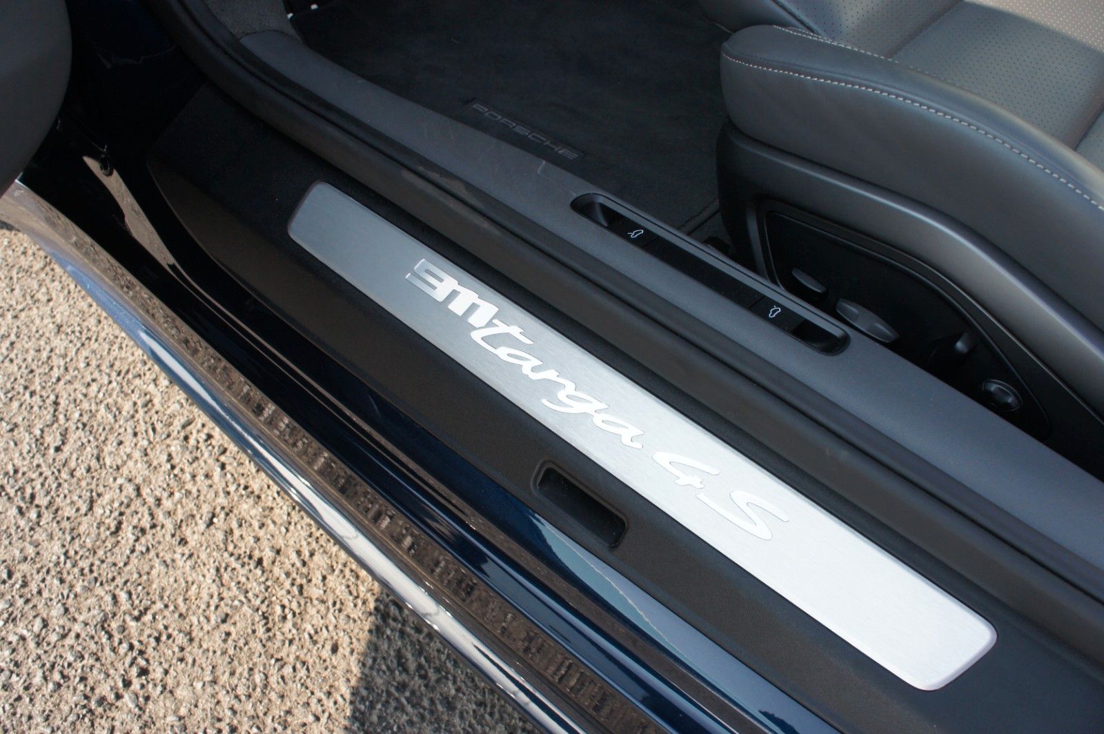 Porsche 992 Targa 4S *PDLS+*CHRONO*BOSE*360*21Z*SP.ABGAS