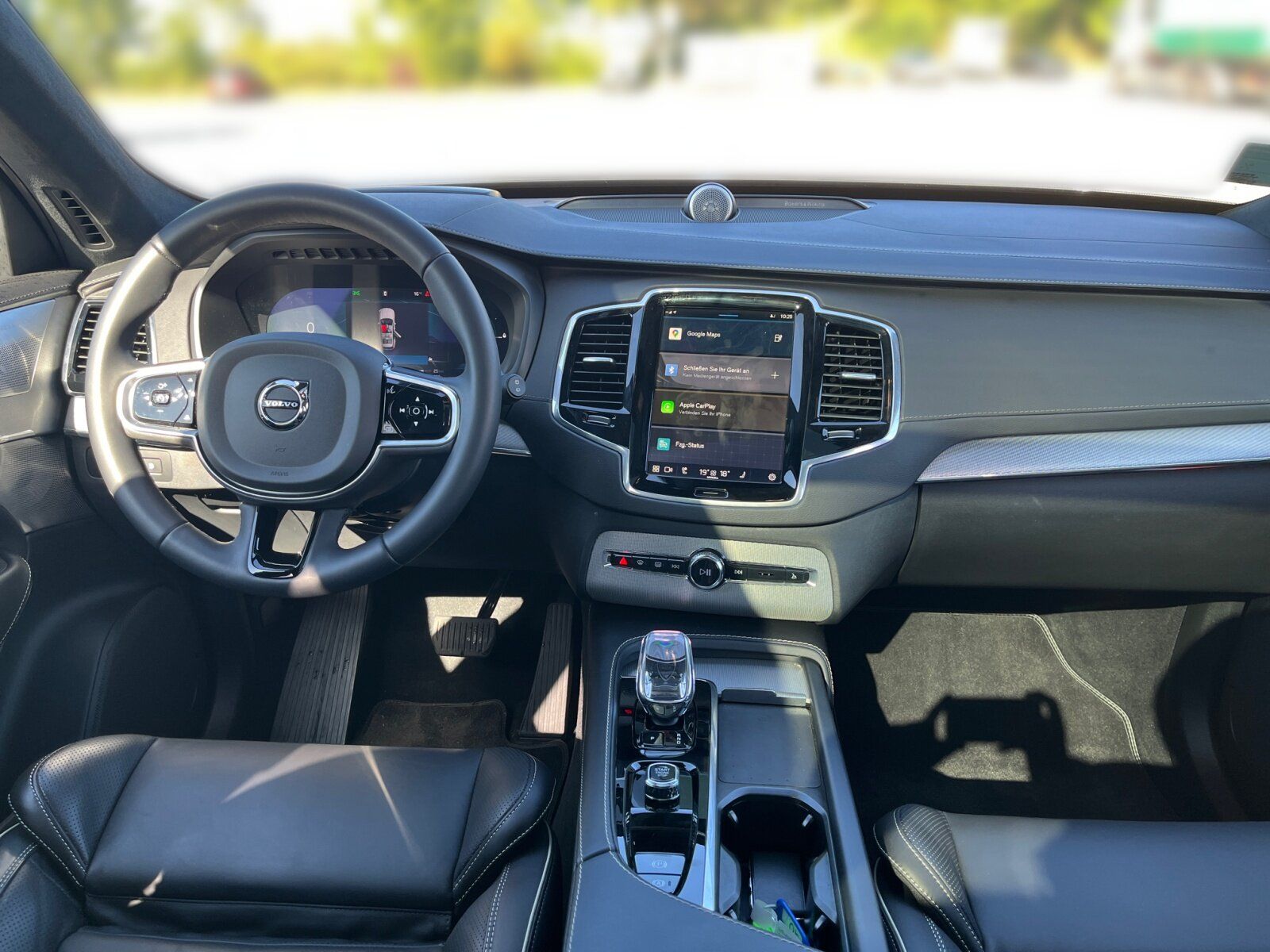 Volvo XC 90 T8 AWD Ultimate Dark AHK+NAVI+360°RFK+TEM