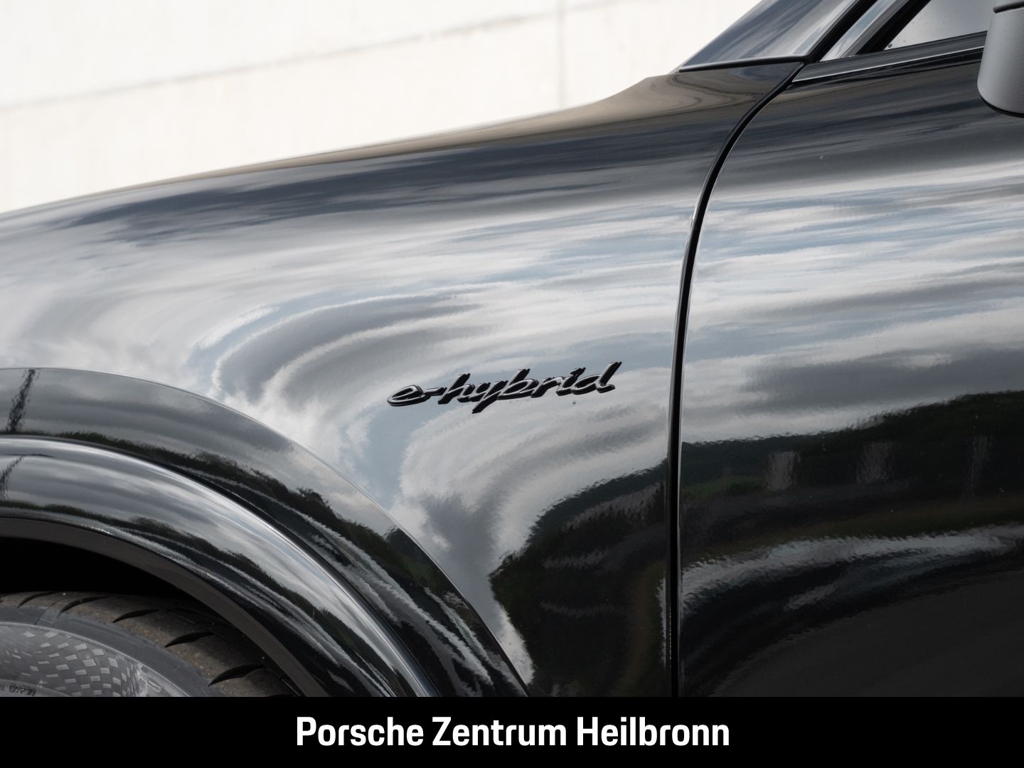 Porsche Cayenne E-Hybrid HA-Lenkung InnoDrive Sportabgas