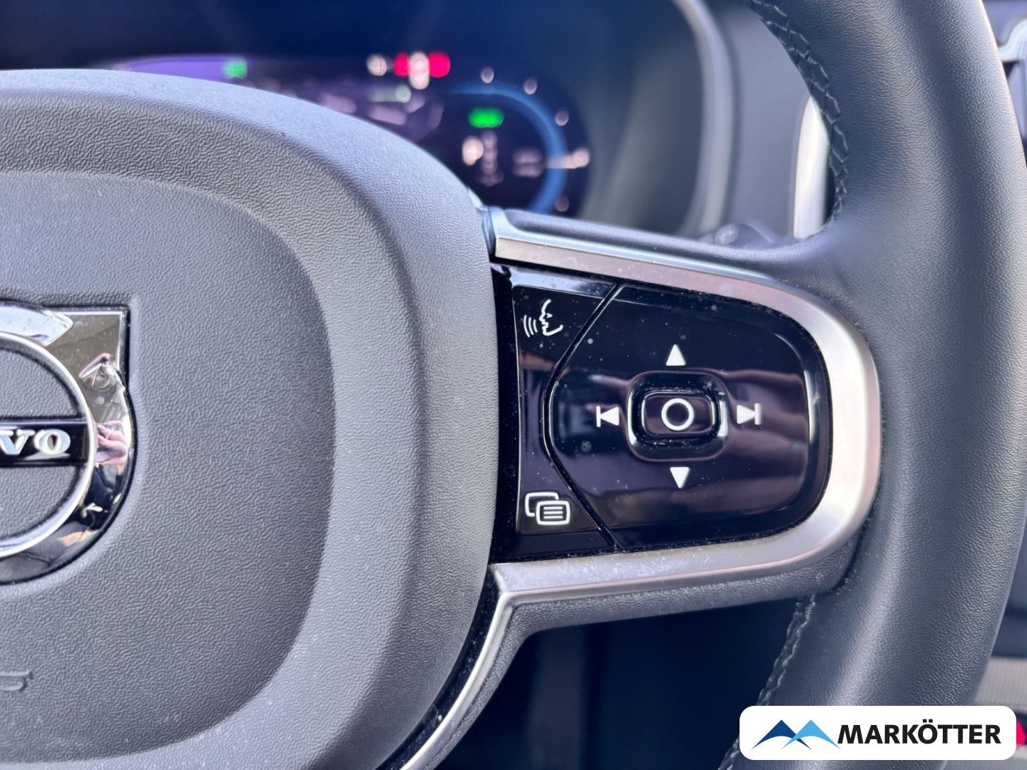 Volvo XC90 T8 AWD Plus Dark Recharge 7-Sitzer ACC/AHK