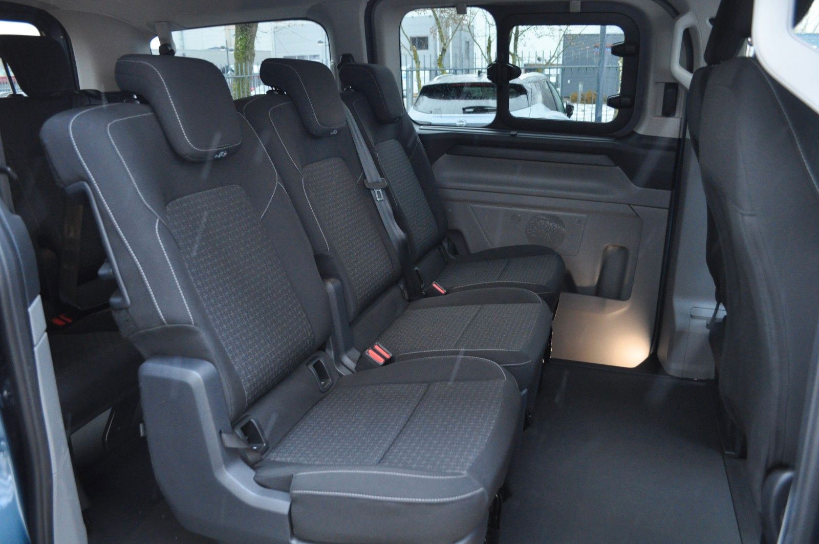 Ford Transit Custom Kombi 320 L1 FWD TREND/AUT/ALU