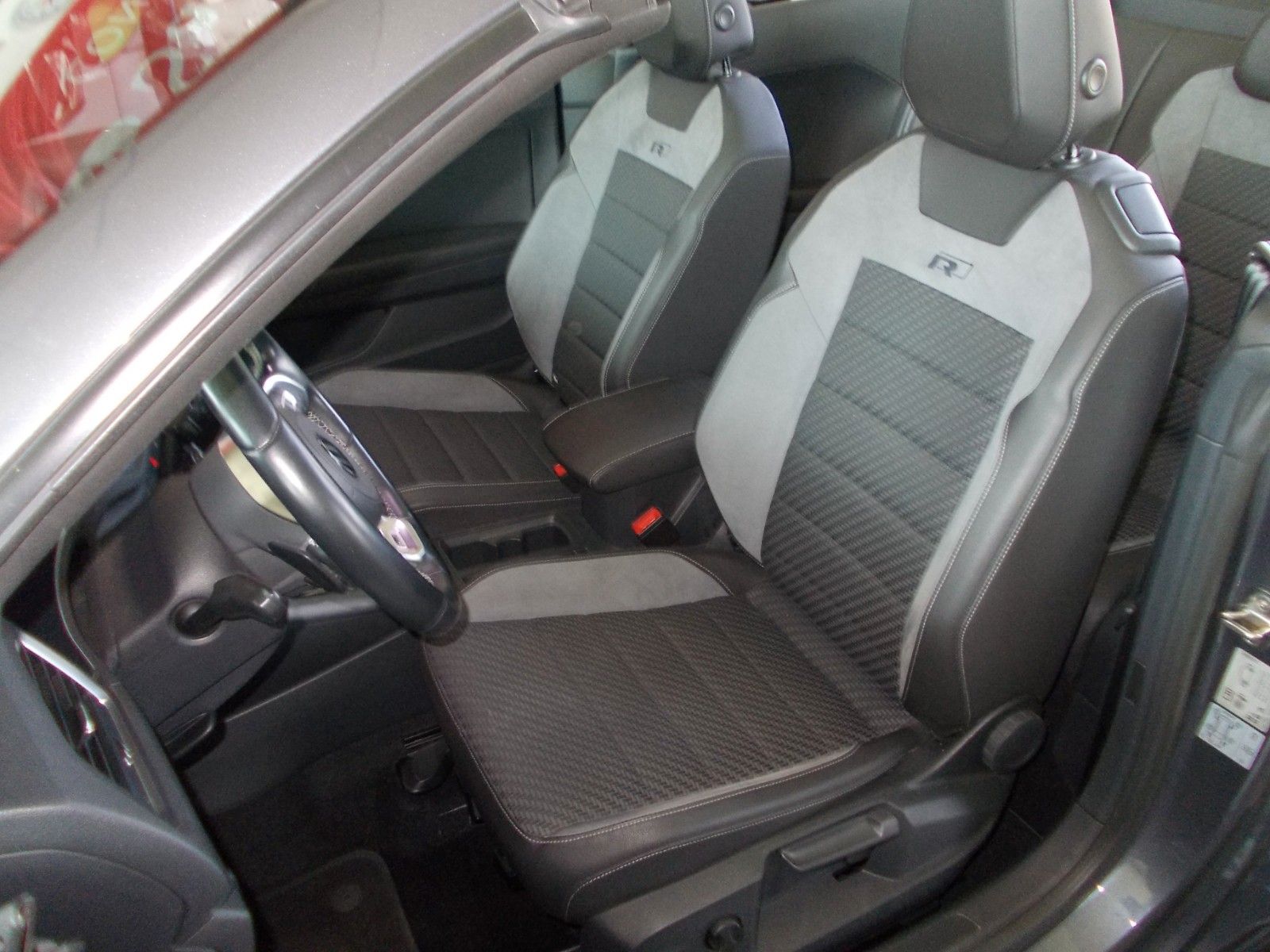 Volkswagen T-Roc Cabriolet R-Line - Samsaru's Car Outlet