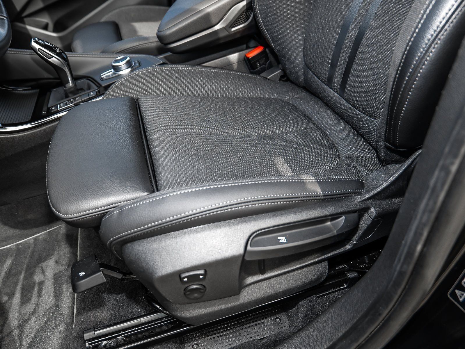 BMW X1 xDrive20i Sport Line - Samsaru's Car Outlet