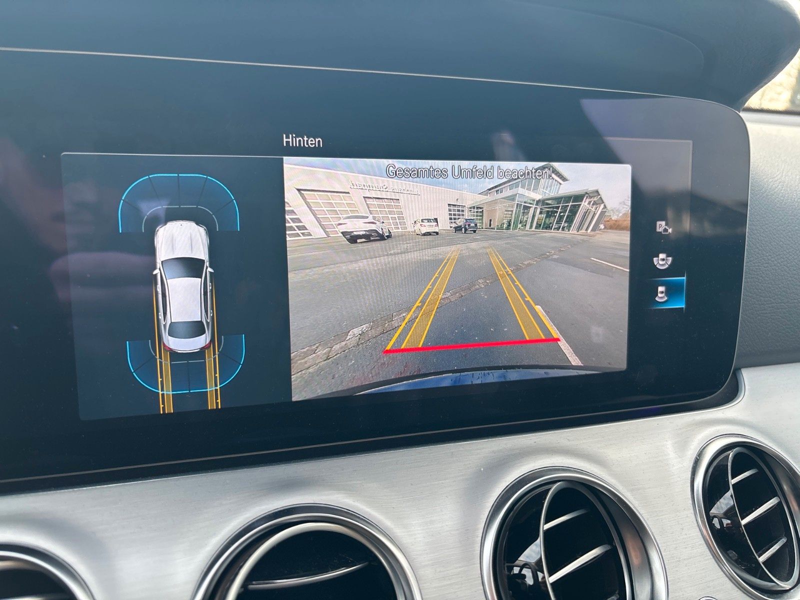 Mercedes-Benz E 200d Lim. Avantgarde ACC AMBIENTE LED R-KAMERA