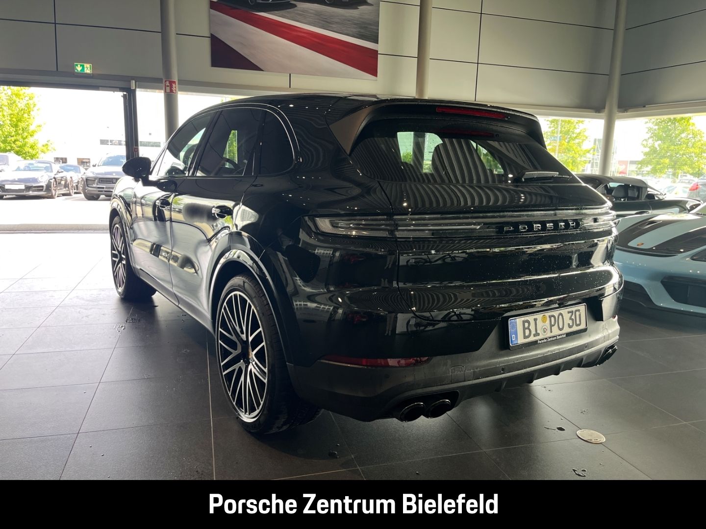 Porsche Cayenne BOSE LED-Matrix Panoramadach Luftfederun