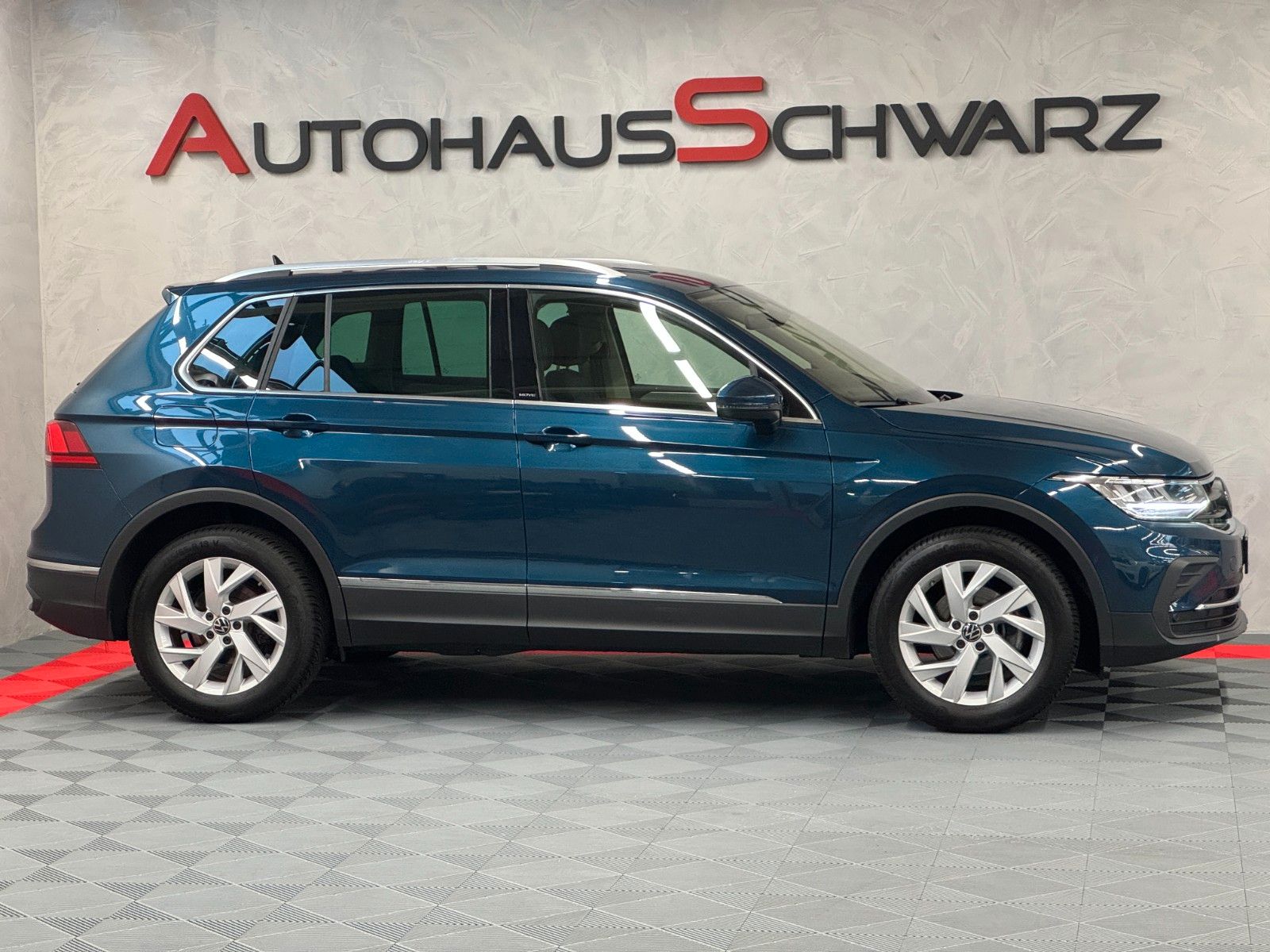 Volkswagen Tiguan Move DSG - Samsaru's Car Outlet