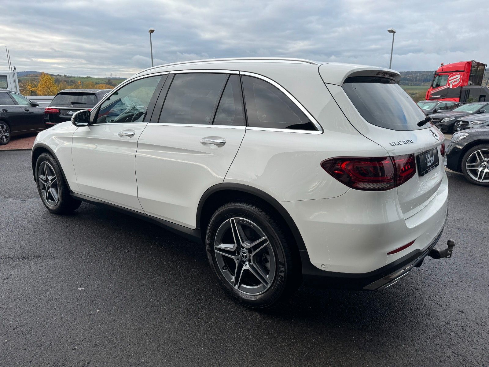 Mercedes-Benz GLC 200 4M AMG+Pano+Distr+StandH+AHK+360+HUD
