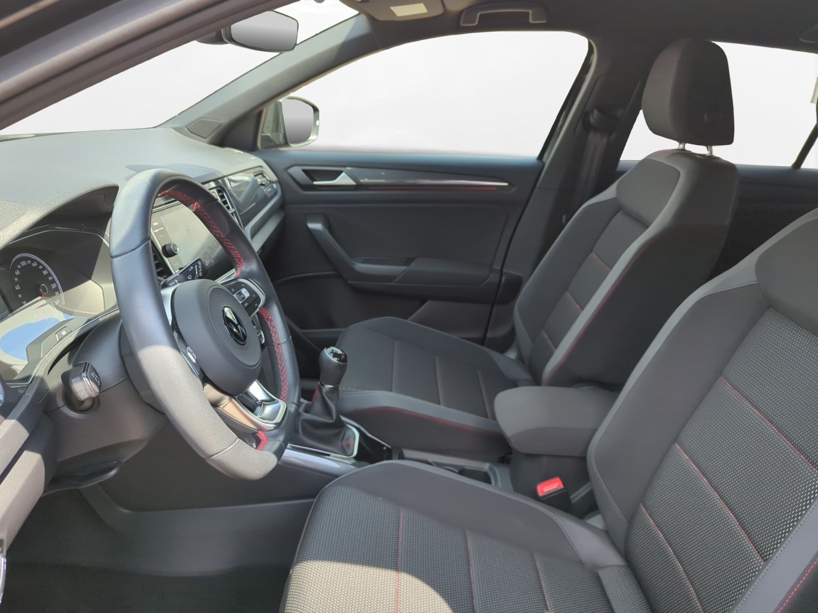 Volkswagen T-Roc 1.5 TSI Sport - Samsaru's Car Outlet
